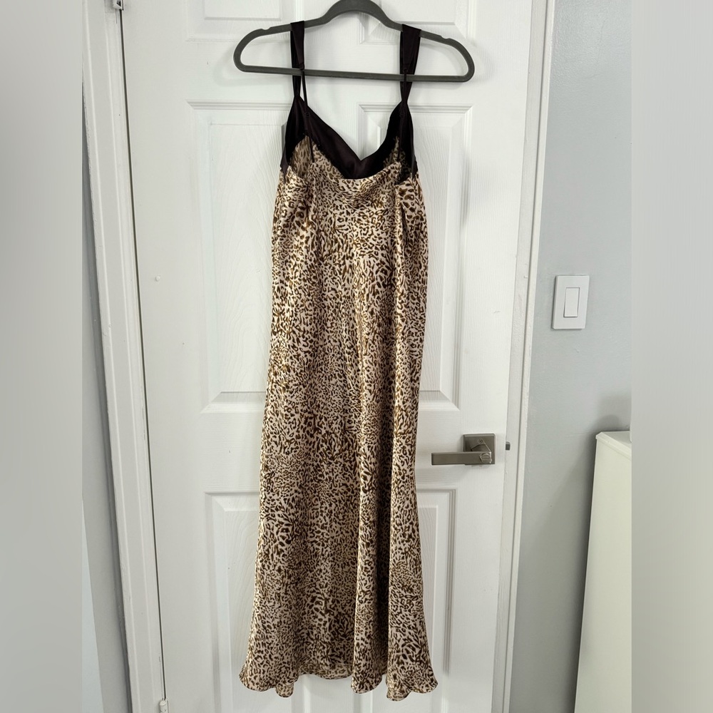 Satin Animal print woman dress  🐆 🖤 (Large)
